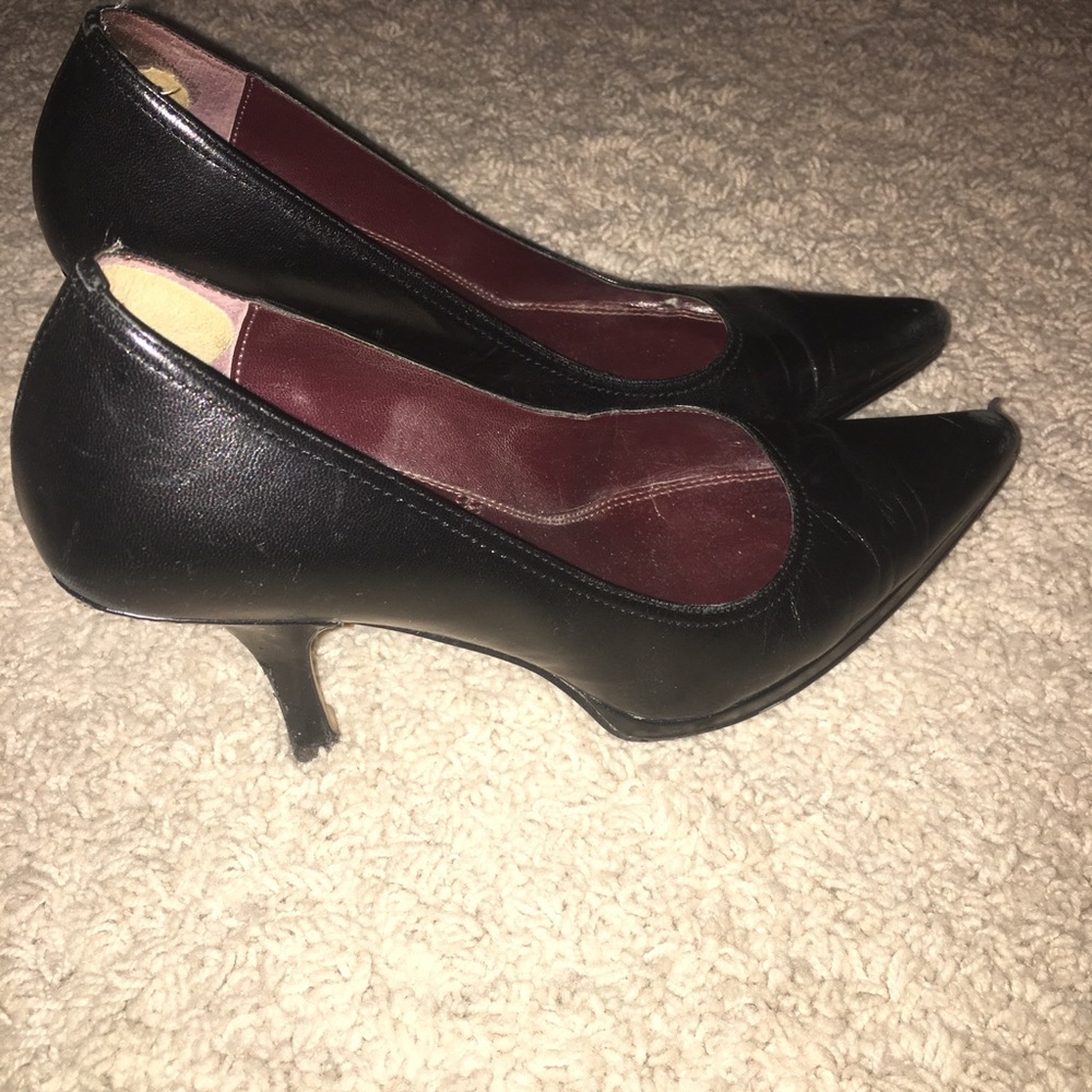 Shoes - Picture 2 of 4